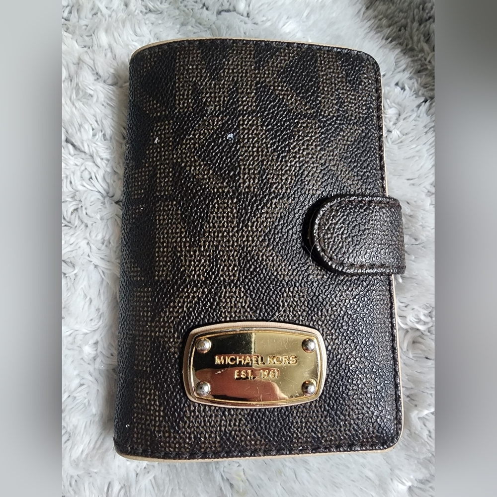 Michael Kors Signature Logo Leather Small Button Wallet
